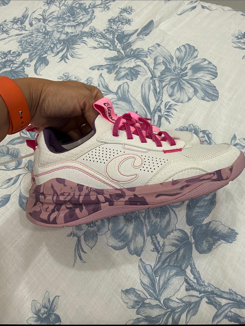 White and Pink Women’s Casual Sneakers with Patterned Sole